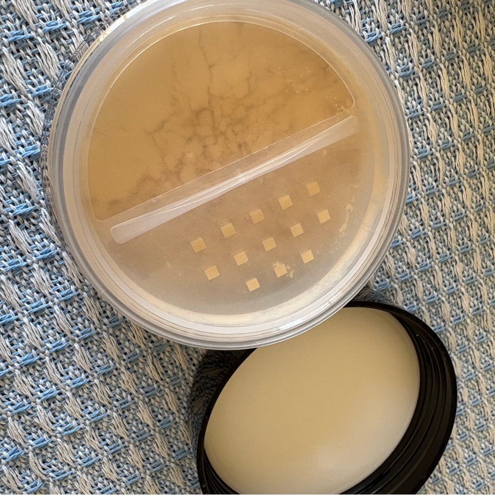 Bobbi Brown Sheer Finish Loose Powder Pale Yellow New